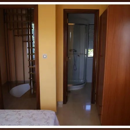 En Zona Rustica De Holiday home Camarinas